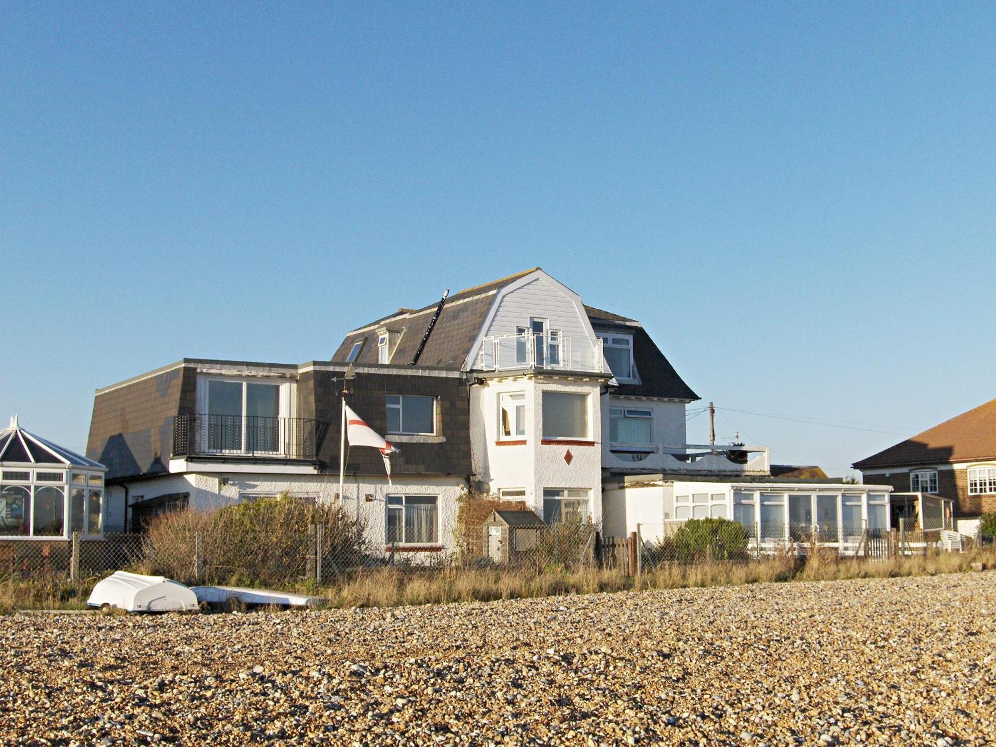 5 Coast Lodge Pevensey Exterior photo